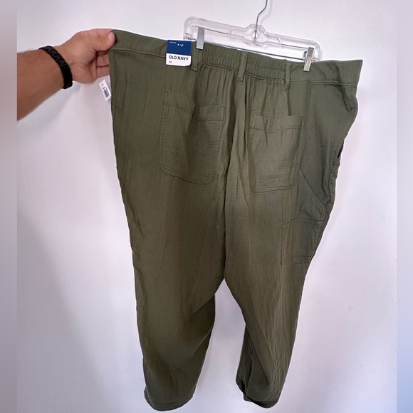 Old Navy High-Waisted Slouchy Cropped Tapered Gauze Casual Pants Plus Size 28 - Picture 3 of 4